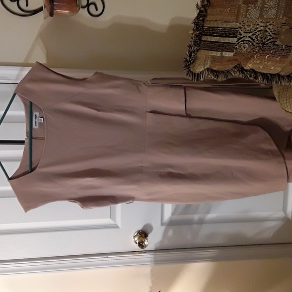 Dress - Picture 1 of 3